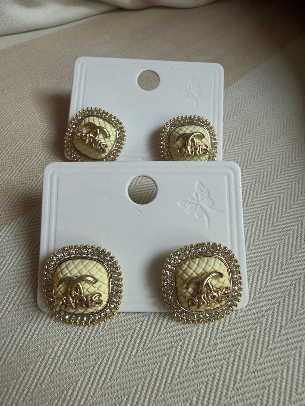 SHEIN Gold Quilted Button Earrings with Crystal Border